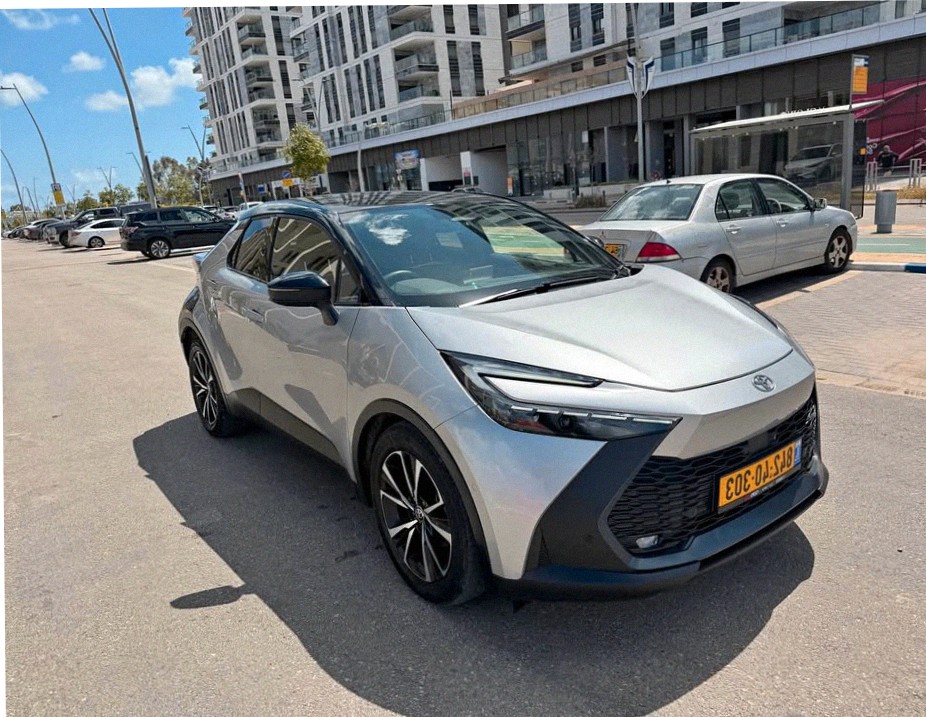 Toyota C-HR 2025