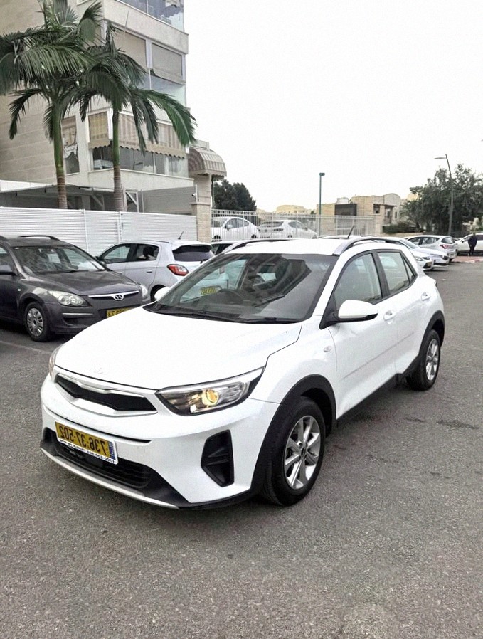 Kia Stonic, M