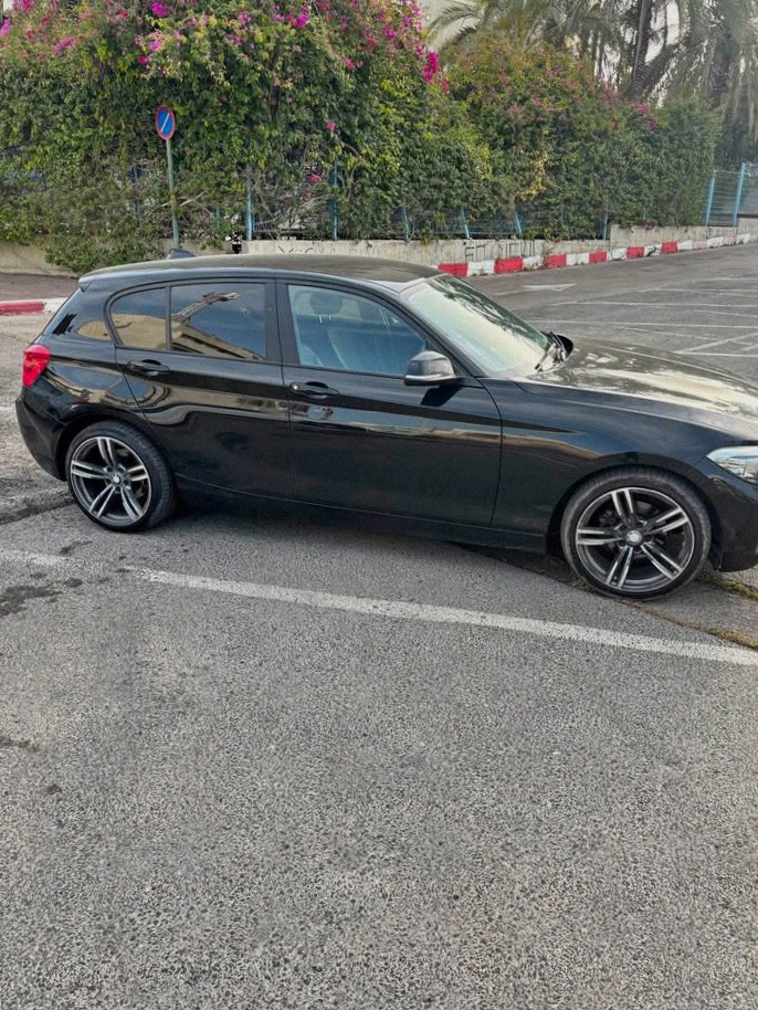 BMW i118s 2017