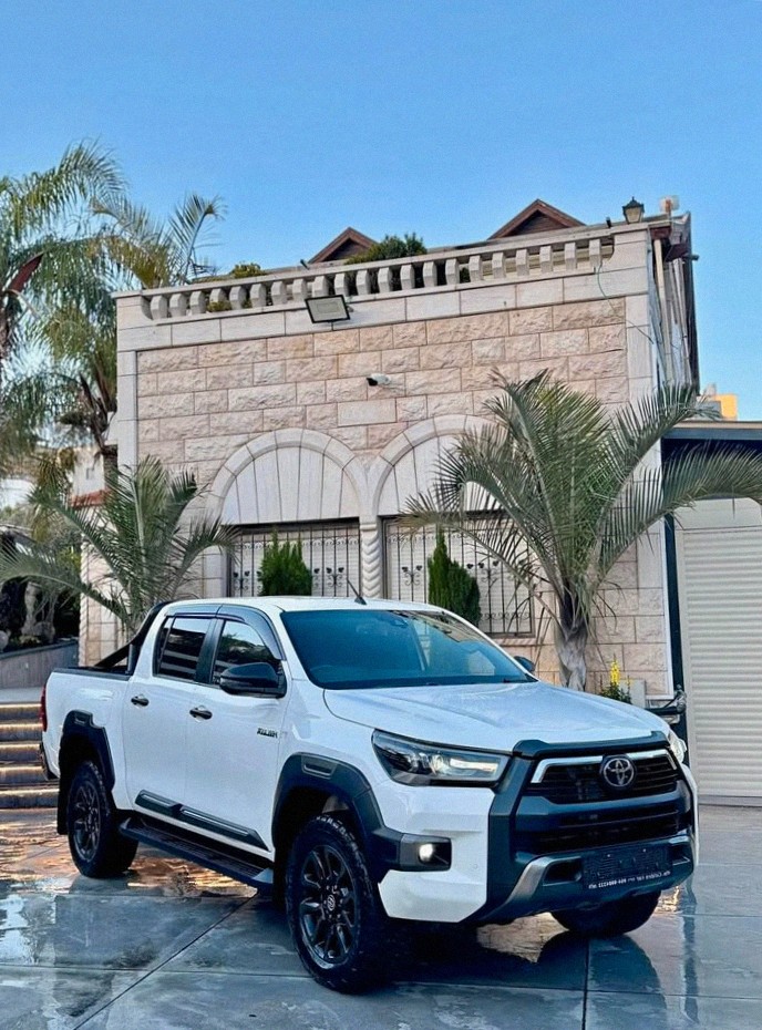 Toyota Hilux Sahara 2023