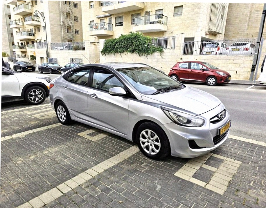 Hyundai i25 2014