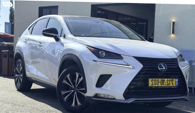 Lexus NX 300h 2021