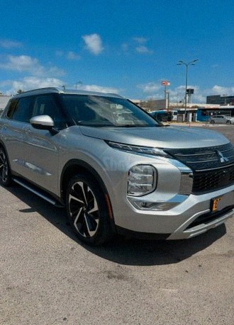 Mitsubishi Outlander 2023