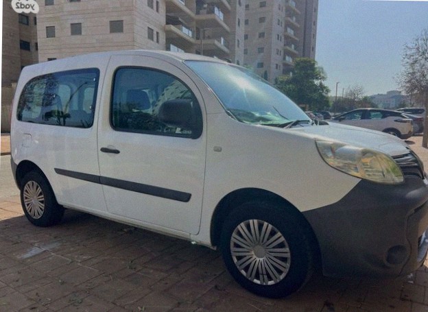 رينو كانجو Authentic أوتوماتيك بنزين ميني فان / MPV 4 أبواب 1.6 (105 حصان) 2015 يد 1