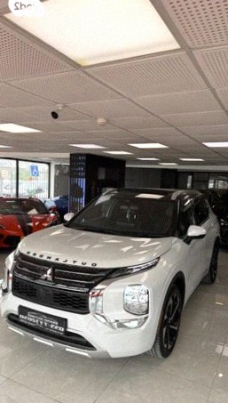 Mitsubishi Outlander 2023