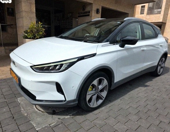 Geely Geometry C 2022