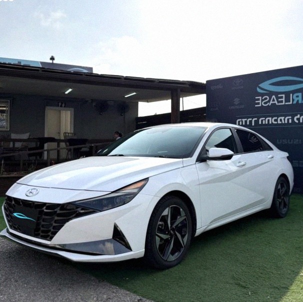 Hyundai Elantra 2022