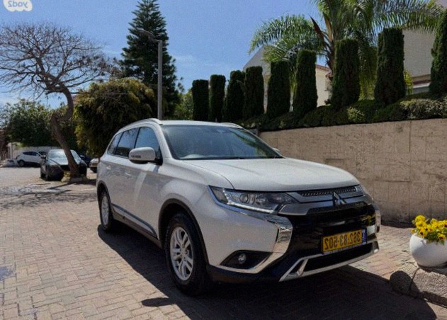 Mitsubishi Outlander 2021