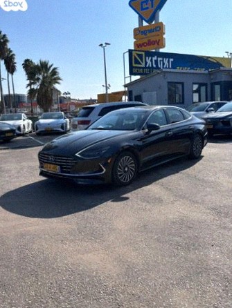 Hyundai Sonata Premium Hybrid автомат 2.0 (192 л.с.)