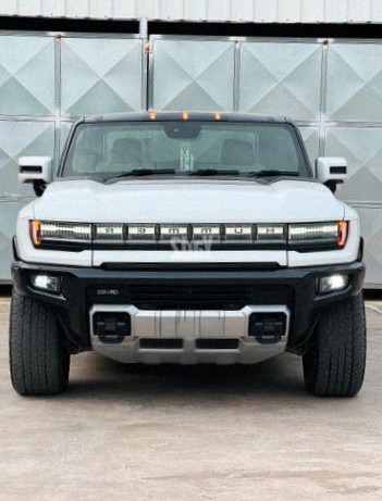 GMC Hummer EV 2024