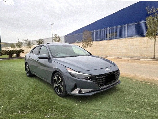 Hyundai Elantra 2022