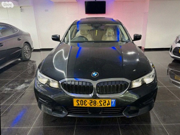 BMW סדרה 3 Sport 330e פלאג-אין אוט׳ 2.0 (184 כ״ס)