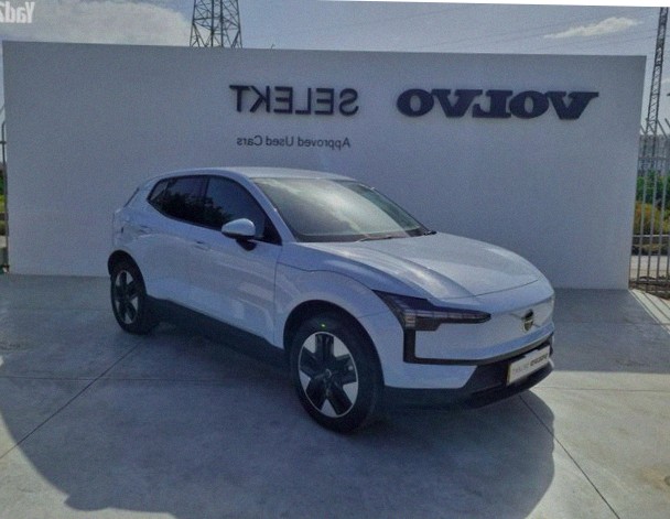 Volvo EX30 2025