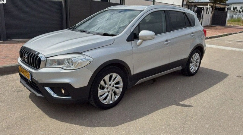 Suzuki Crossover 2021