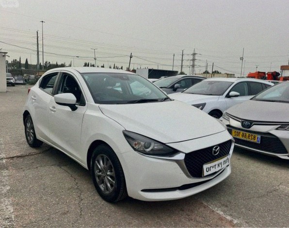 Mazda 2 2023