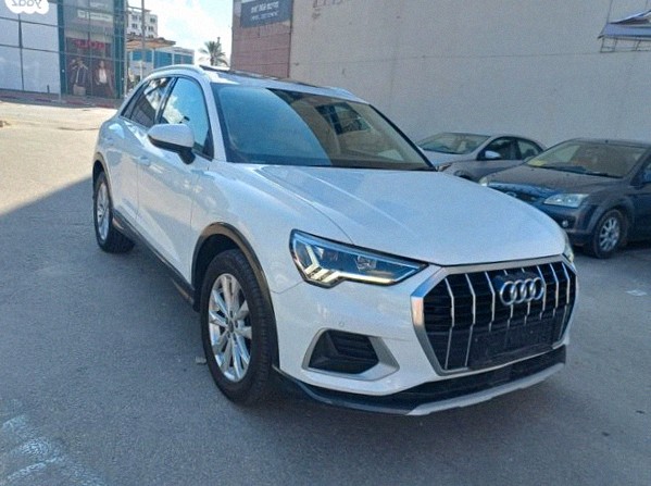 Audi Q3 2021