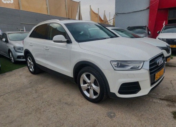Audi Q3 2015