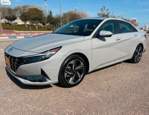 Hyundai Elantra 2023