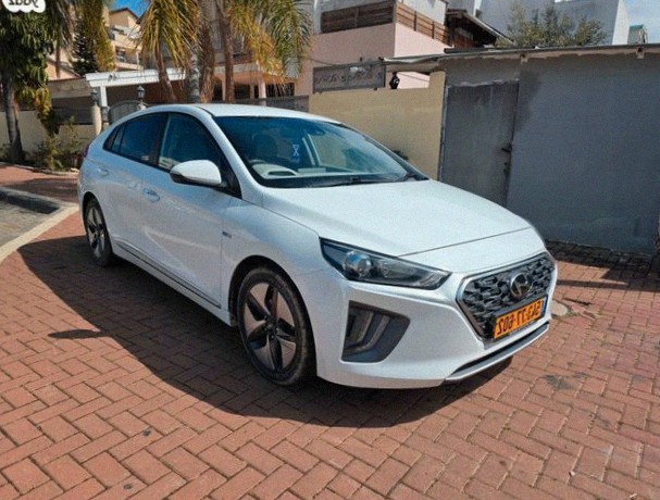 Hyundai Ioniq 2021