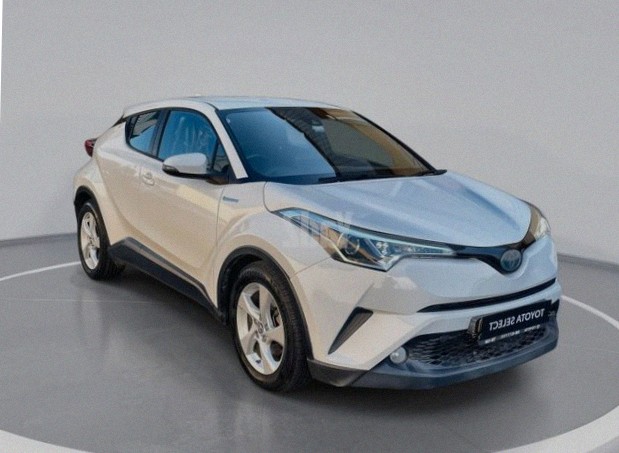 טויוטה C-HR 2017 • יד 2