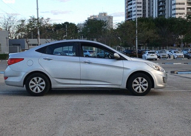 Hyundai Accent i25 Inspire автомат бензин 1.4