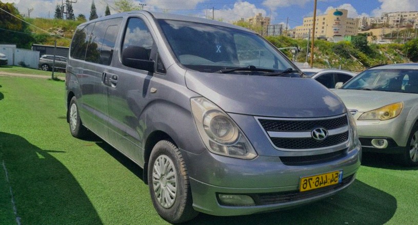 Hyundai H-1 2011