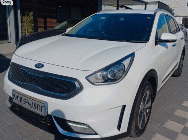 كيا نيرو EX هايبرد أوتوماتيك بنزين 1.6 (141 حصان)