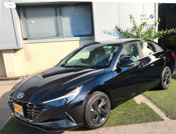 Hyundai Elantra 2022