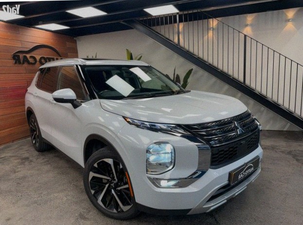 Mitsubishi Outlander 2023