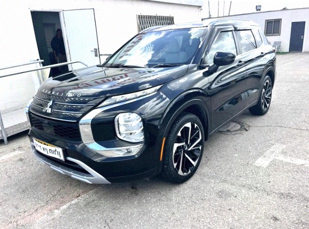 Mitsubishi Outlander 2024