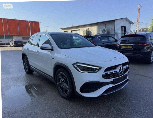 Mercedes-Benz GLA 250e 2021