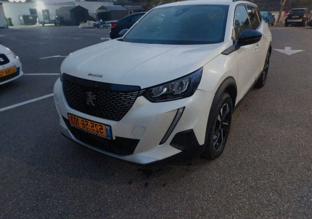 Peugeot 2008 Premium автомат дизель 1.5