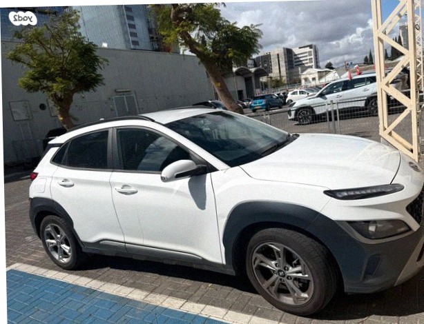 Hyundai Kona Premium FL 1.6 автомат