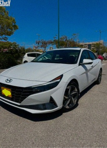 Hyundai Elantra 2023