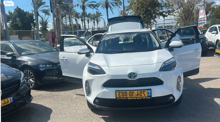 Toyota Yaris Cross 2024