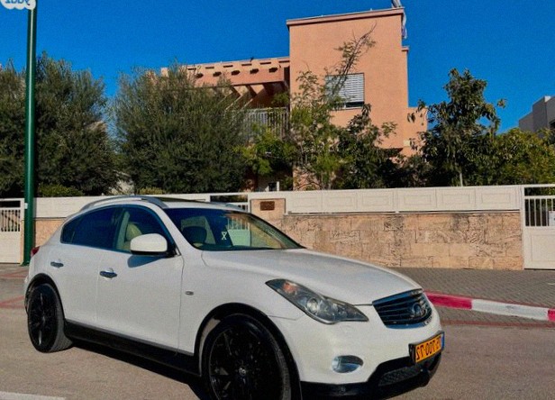 Infiniti EX37 2010