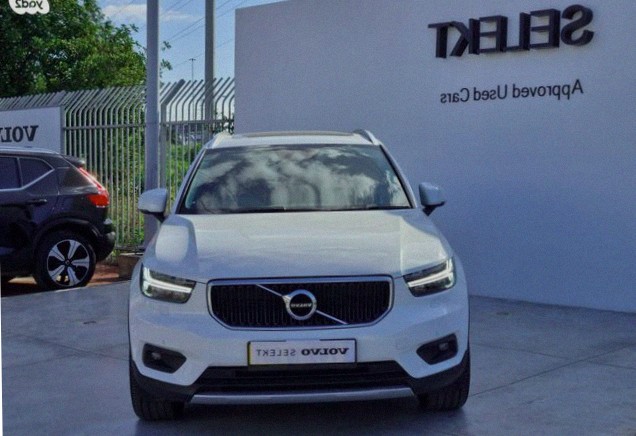 Volvo XC40 4X2 Momentum אוט׳ 1.5 (163 כ״ס) 2021