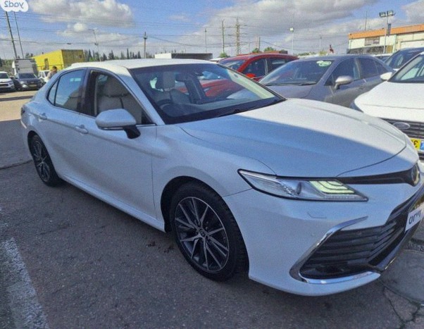 Toyota Camry XLE Hybrid Auto 2.5 2022