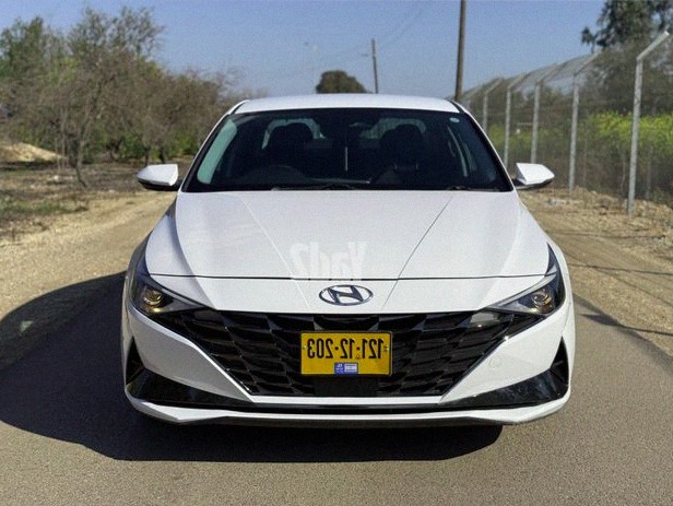 Hyundai Elantra 2022