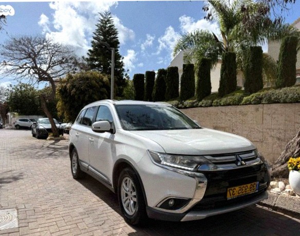 Mitsubishi Outlander 2016