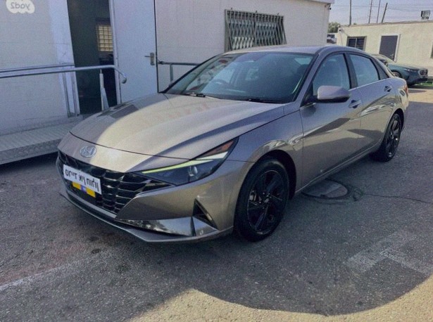 Hyundai Elantra 2023