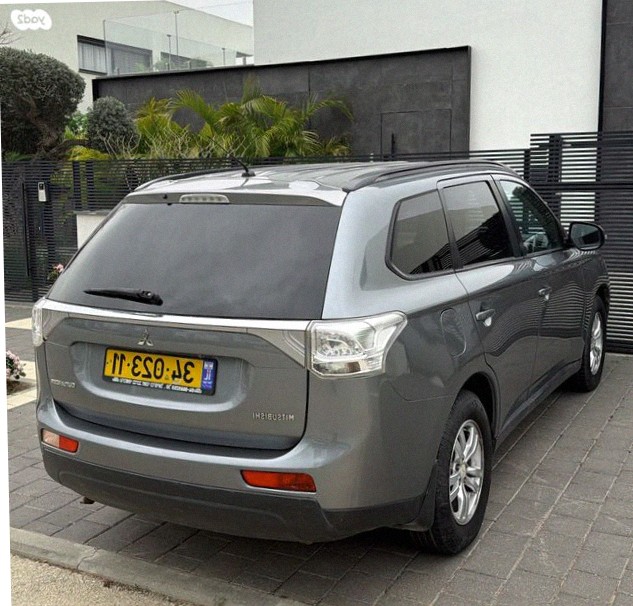 Mitsubishi Outlander 2013