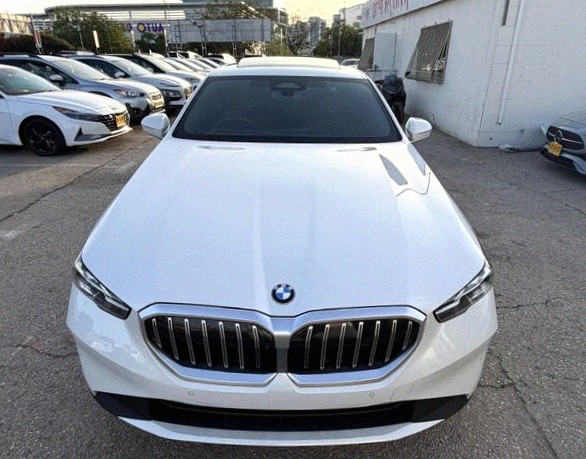 BMW الفئة الخامسة 2026 • يد 0 Ultimate 540i أوتوماتيك 3.0 (375 حصان)