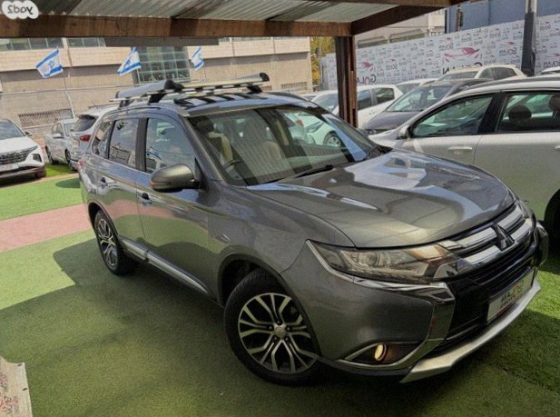 Mitsubishi Outlander 2016