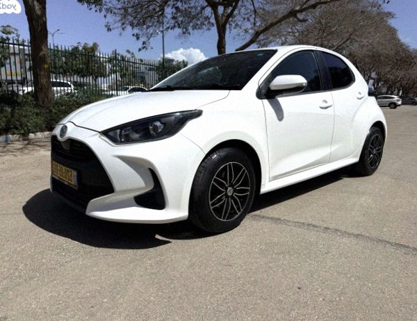 Toyota Yaris 2021