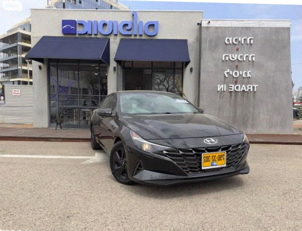 Hyundai Elantra 2022