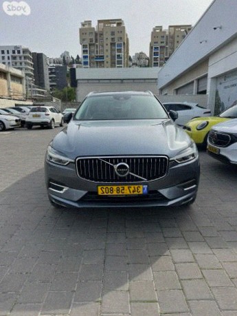 Volvo XC60 Inscription Expression Plug-in 2.0 автомат