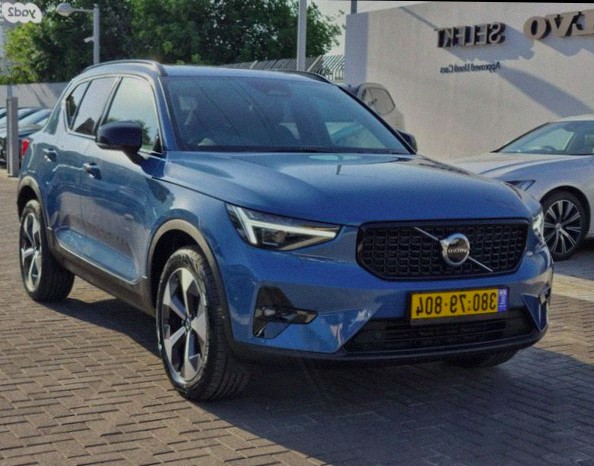 Volvo XC40 Ultra 2.0 2025