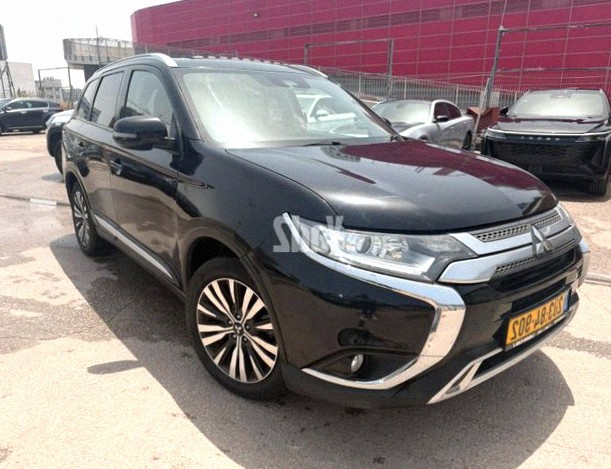 Mitsubishi Outlander 2020