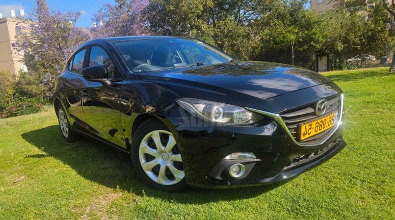 Mazda 3 2015